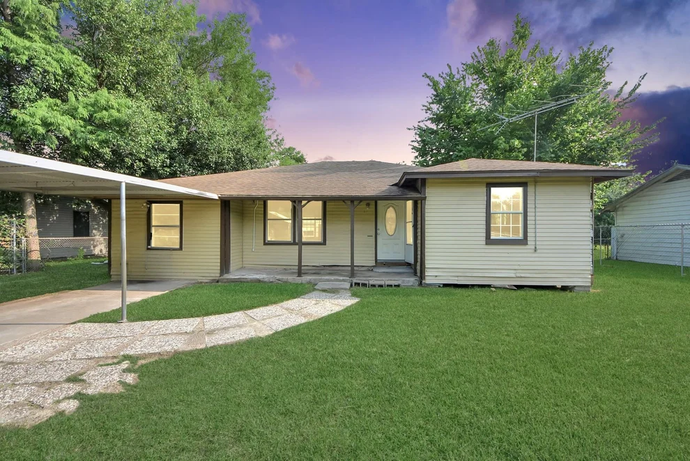 Unit for sale at 117 E Witcher Lane, Houston, TX 77076