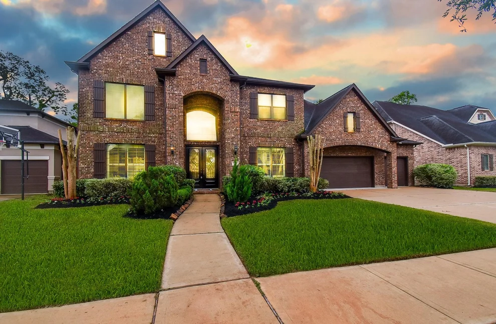 Unit for sale at 5506 Lockwood Bend Lane, Sugar Land, TX 77479