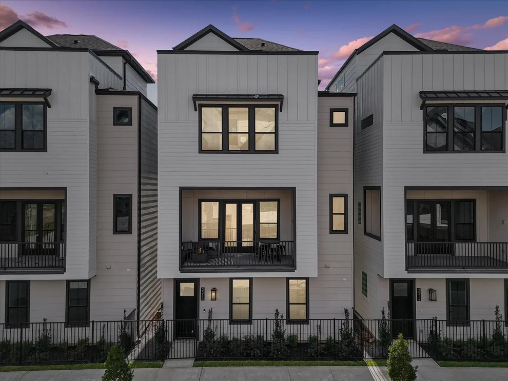 Unit for sale at 2225 Dennis Street, Houston, TX 77004