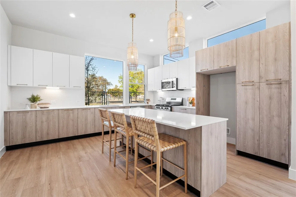 Unit for sale at 5408 Mulvey Street, Houston, TX 77020