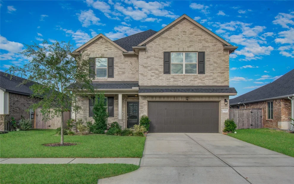 Unit for sale at 3042 Daw Boardwalk Drive, La Porte, TX 77571