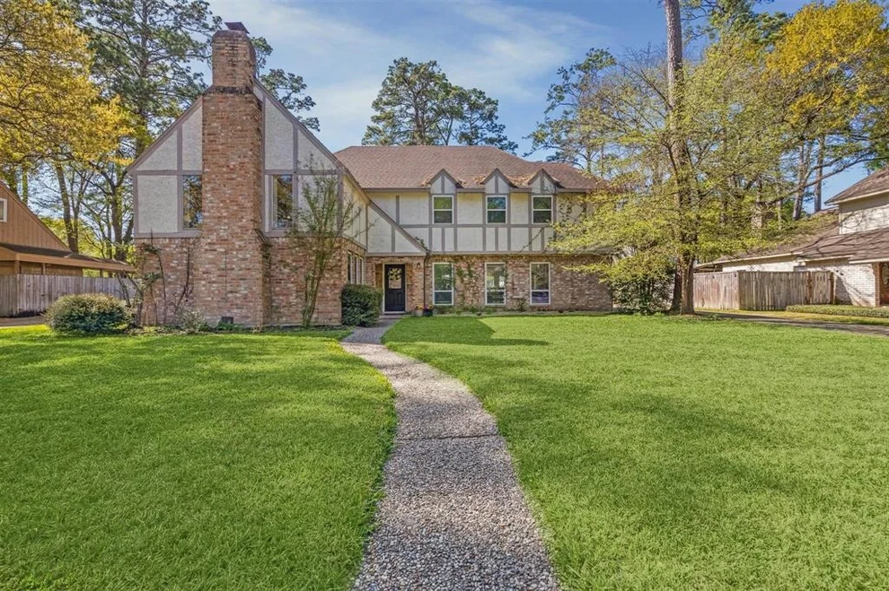 Unit for sale at 13915 Cedar Point Drive, Houston, TX 77070