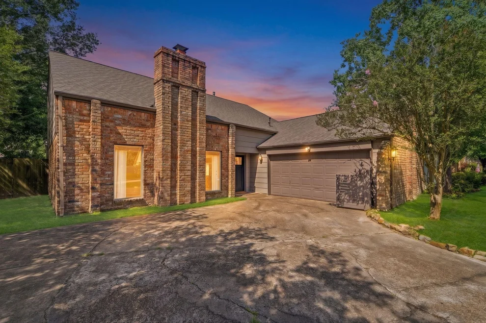 Unit for sale at 8907 Wilson Reid Drive, Houston, TX 77040