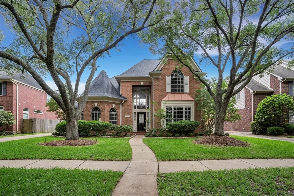 Unit for sale at 17422 Marigold Drive, Sugar Land, TX 77479