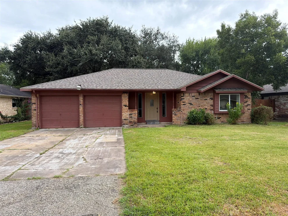 Unit for sale at 2010 Redwood Street, Kemah, TX 77565