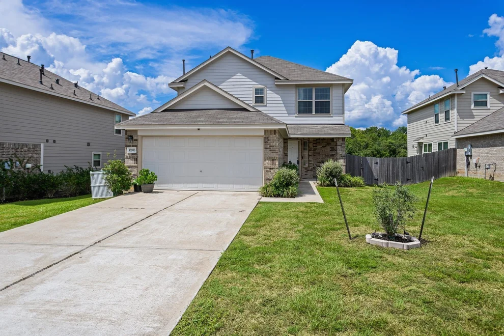 Unit for sale at 10933 S Lake Mist Lane, Willis, TX 77318
