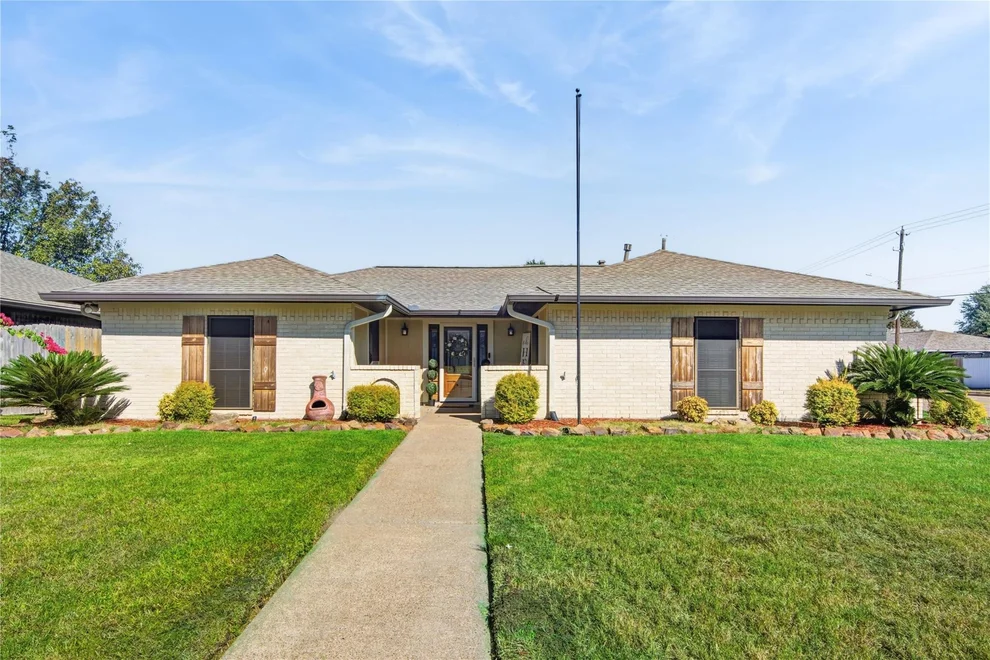 Unit for sale at 1021 E San Augustine Street, Deer Park, TX 77536