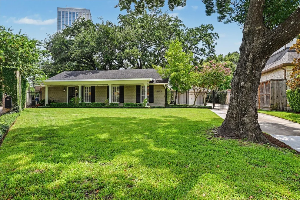 Unit for sale at 5623 Overbrook Lane, Houston, TX 77056