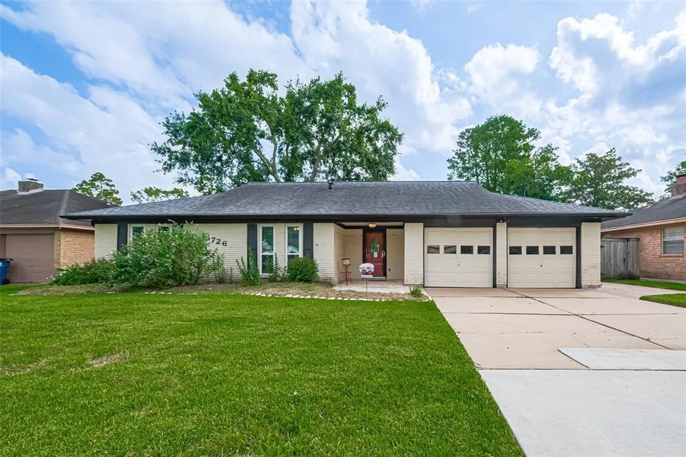 Unit for sale at 15726 Blackhawk Boulevard, Friendswood, TX 77546