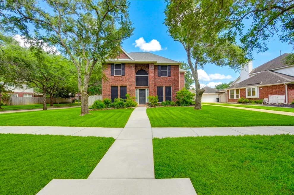 Unit for sale at 5007 Rebel Ridge Drive, Sugar Land, TX 77478