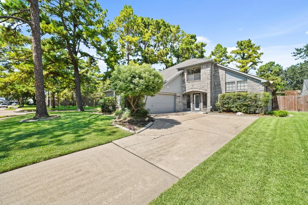 Unit for sale at 15918 Hickory Cove Drive, Houston, TX 77095