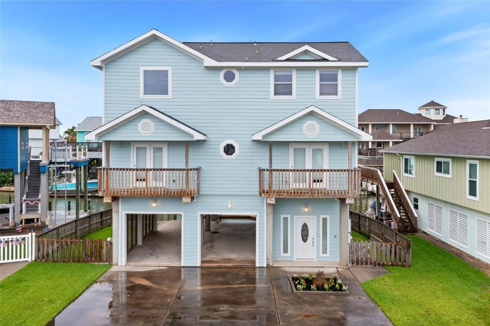 Unit for sale at 1110 Papeete Street, Tiki Island, TX 77554