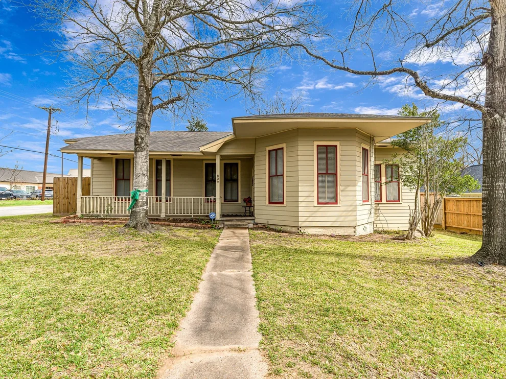 Unit for sale at 26 W Austin Street, Bellville, TX 77418