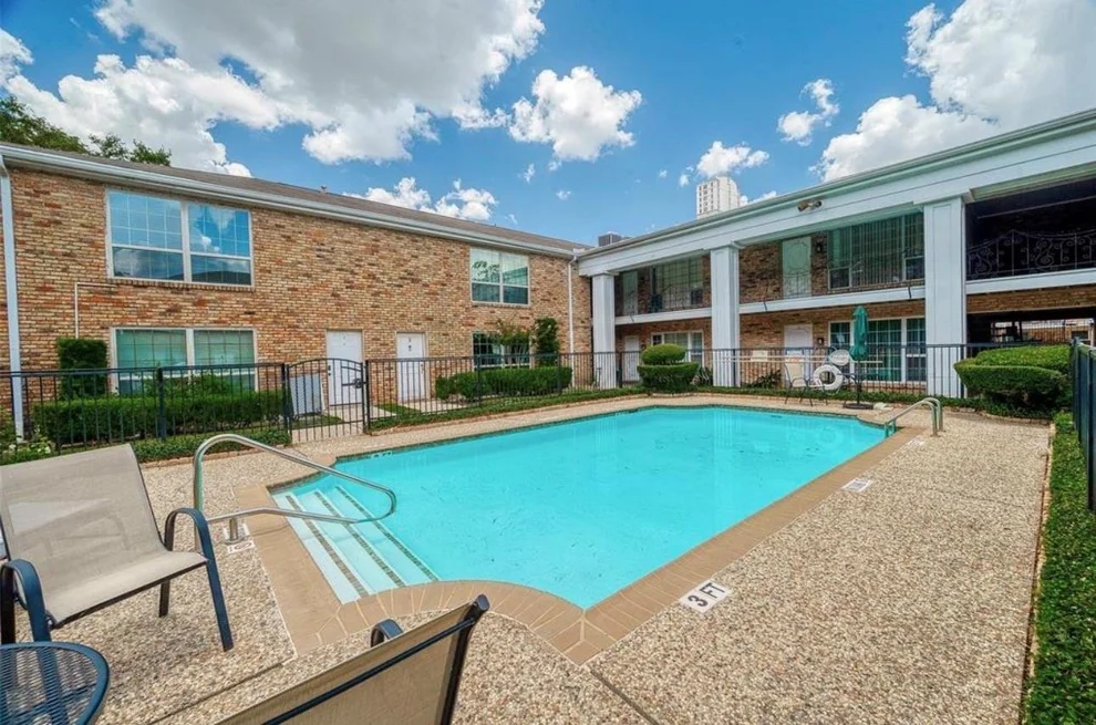 Unit for sale at 5353 Richmond Avenue, Houston, TX 77056