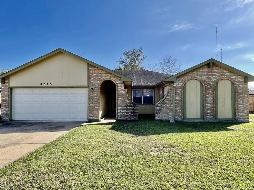 Unit for sale at 8215 Quail Hills Drive, Houston, TX 77489