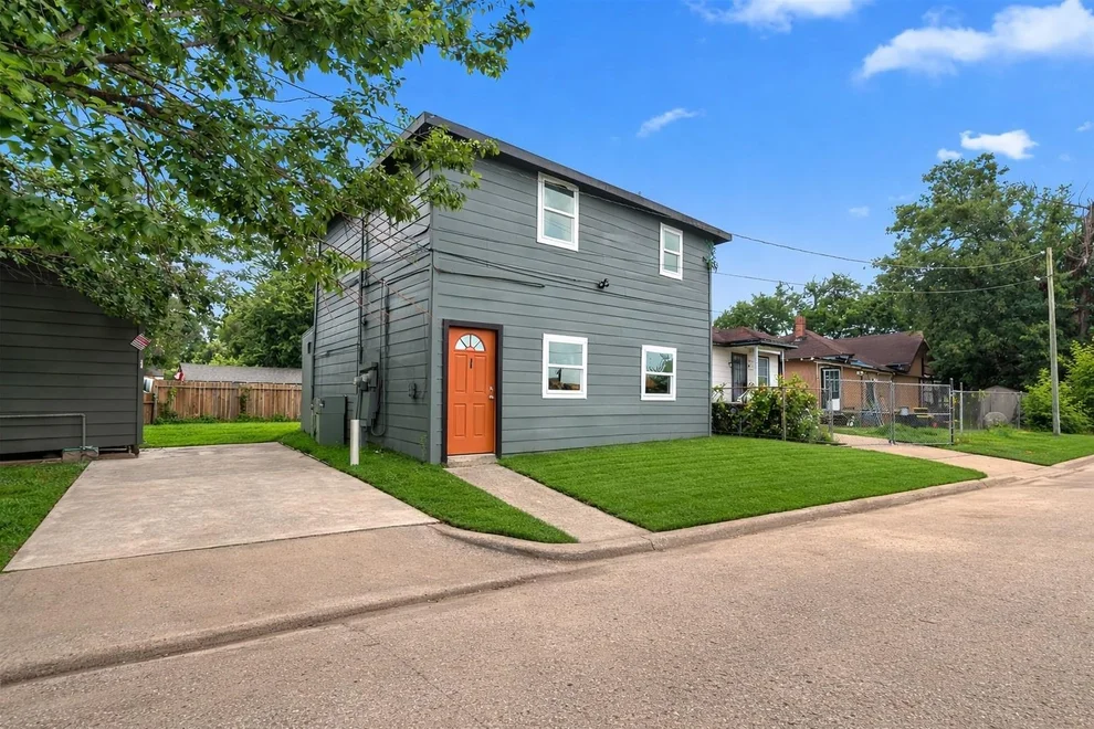 Unit for sale at 6602 Avenue R, Houston, TX 77011