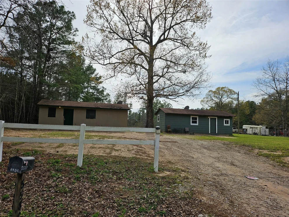 Unit for sale at 558c Hawthorne Road, New Waverly, TX 77358