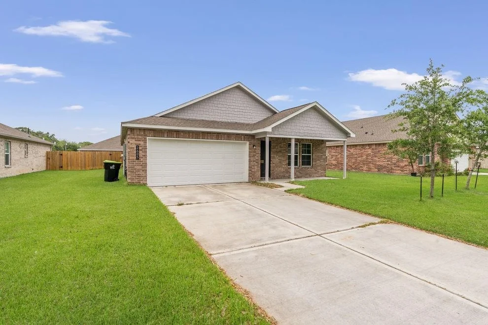 Unit for sale at 2605 Marguerite Street, Bay City, TX 77414