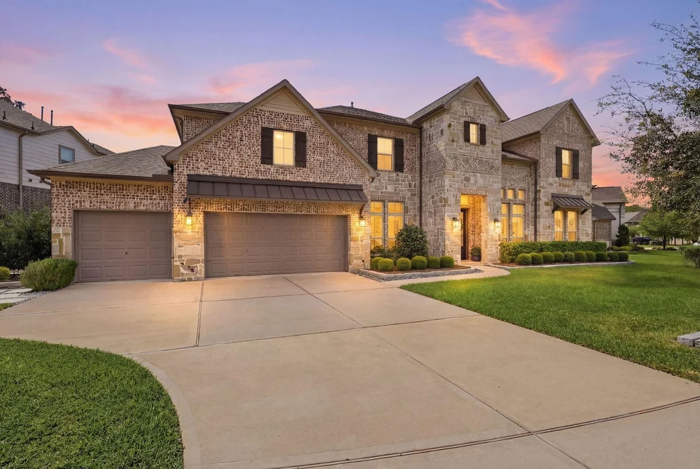 Unit for sale at 96 Winter Sunrise Circle, The Woodlands, TX 77375