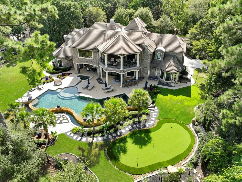 Unit for sale at 26 Damask Rose Way, The Woodlands, TX 77382