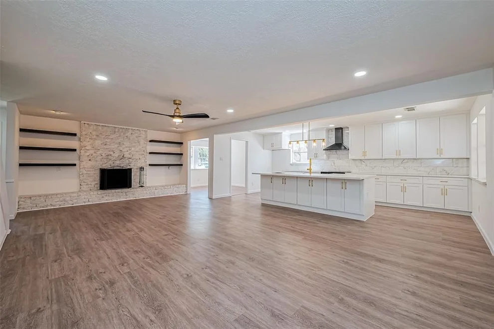 Unit for sale at 7006 White Tail Drive, Spring, TX 77379