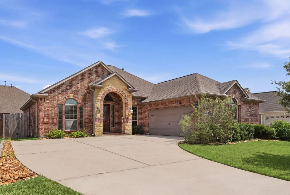 Unit for sale at 11110 Ancient Lore Drive, Tomball, TX 77375