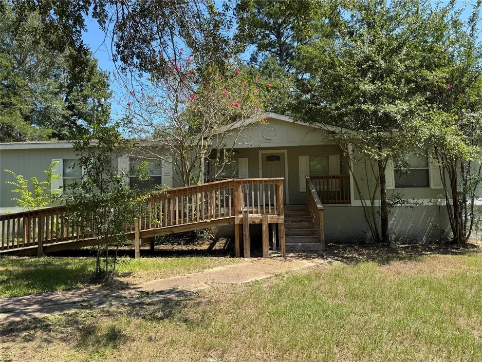 Unit for sale at 15 Hilltop View Court, Huntsville, TX 77320