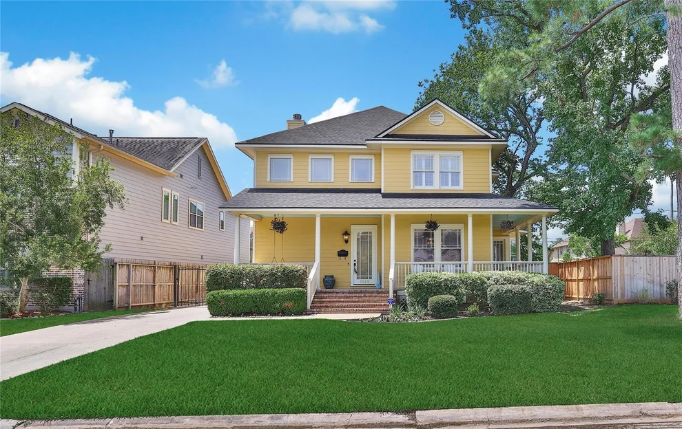 Unit for sale at 1343 Woodcrest Drive, Houston, TX 77018