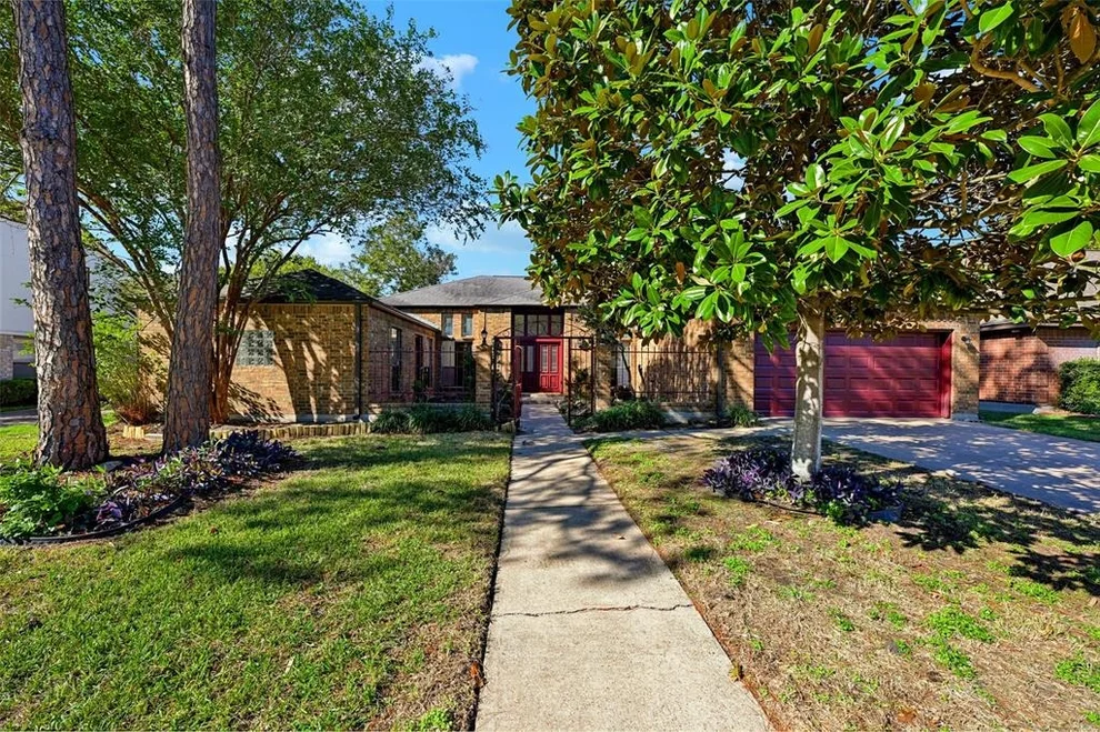 Unit for sale at 7202 Las Brisas Drive, Houston, TX 77083