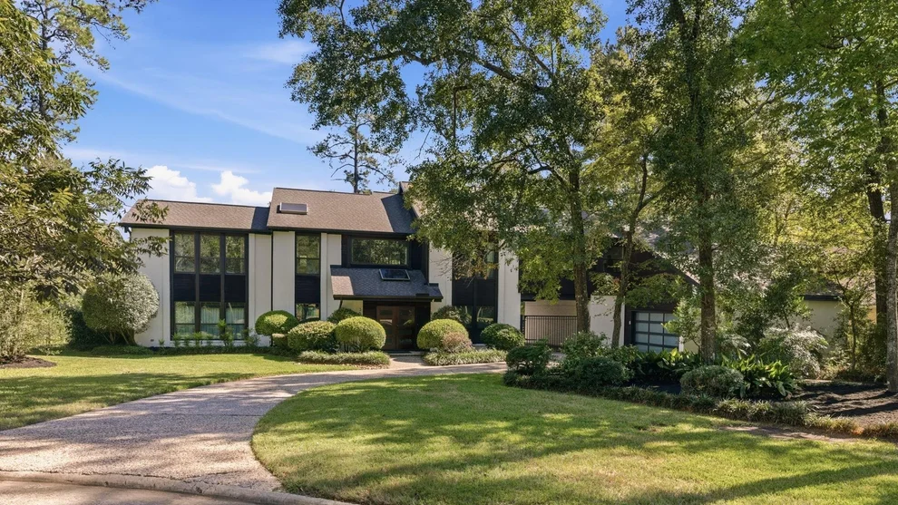 Unit for sale at 36 W Wedgewood Glen, The Woodlands, TX 77381
