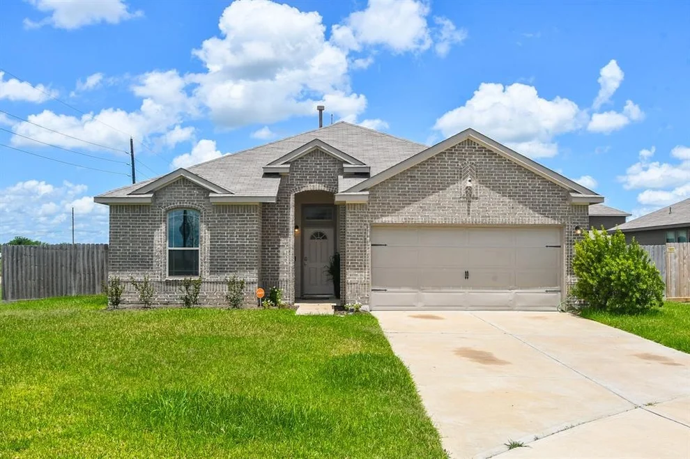Unit for sale at 301 Morning Dove Trl, Sealy, TX 77474