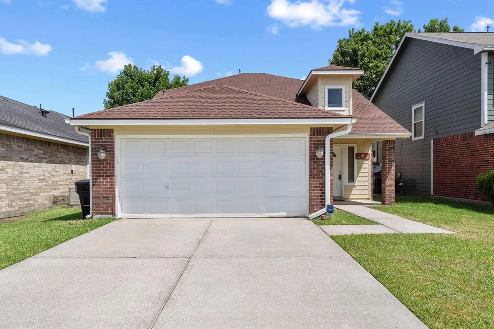 Unit for sale at 11811 Fossil Rock Lane, Houston, TX 77034