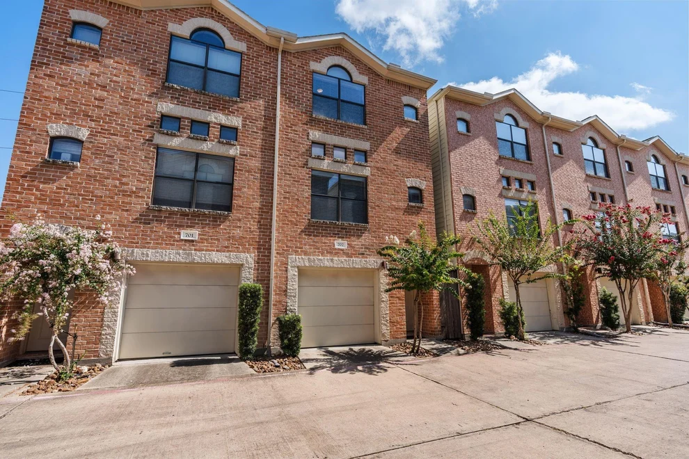 Unit for sale at 8715 Meadowcroft Drive, Houston, TX 77063
