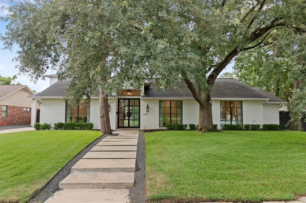 Unit for sale at 7202 Hartland Avenue, Houston, TX 77055