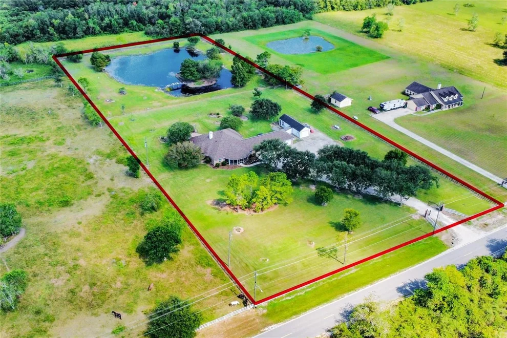 Unit for sale at 7511 County Road 511, Rosharon, TX 77583
