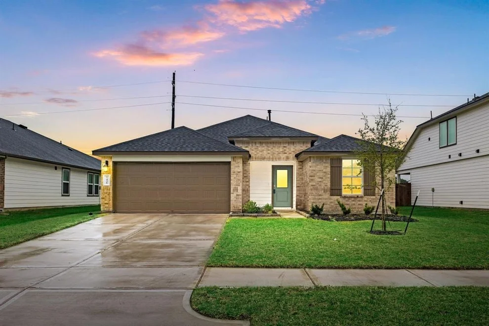 Unit for sale at 7438 Audubon Russet Drive, Richmond, TX 77469