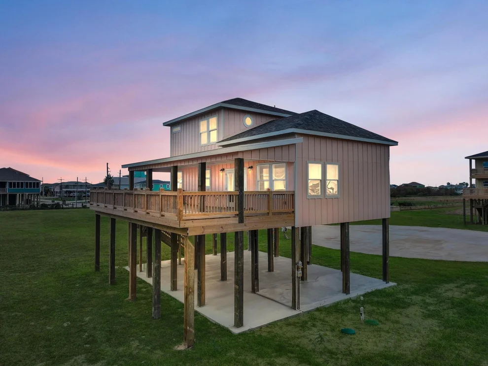 Unit for sale at 186 Ocean View Drive, Crystal Beach, TX 77650