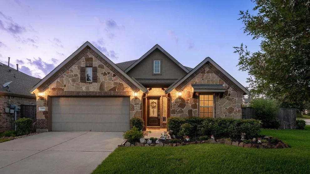 Unit for sale at 2204 Golden Laurel Drive, Conroe, TX 77304