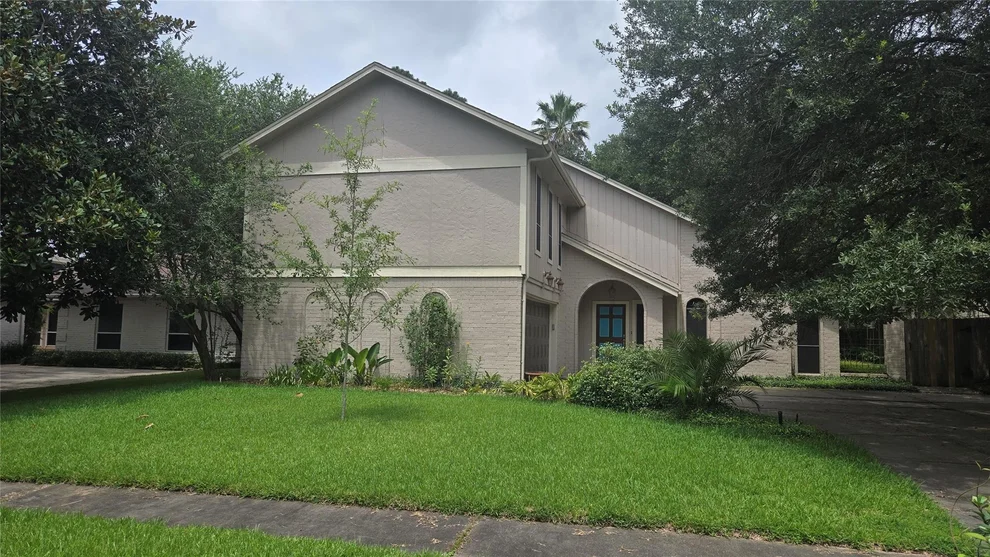 Unit for sale at 515 Lorie Lane, Pasadena, TX 77586