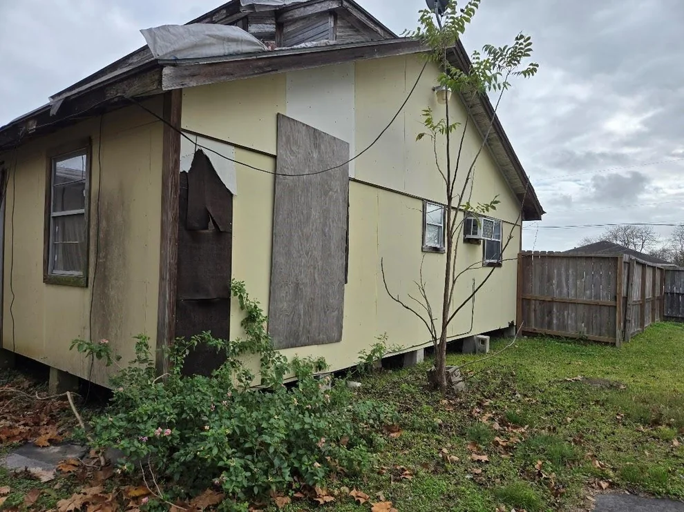 Unit for sale at 6912 Carver Avenue, Texas City, TX 77591