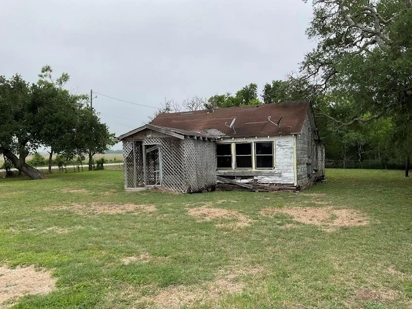 Unit for sale at 343 County Road 272, Bay City, TX 77414