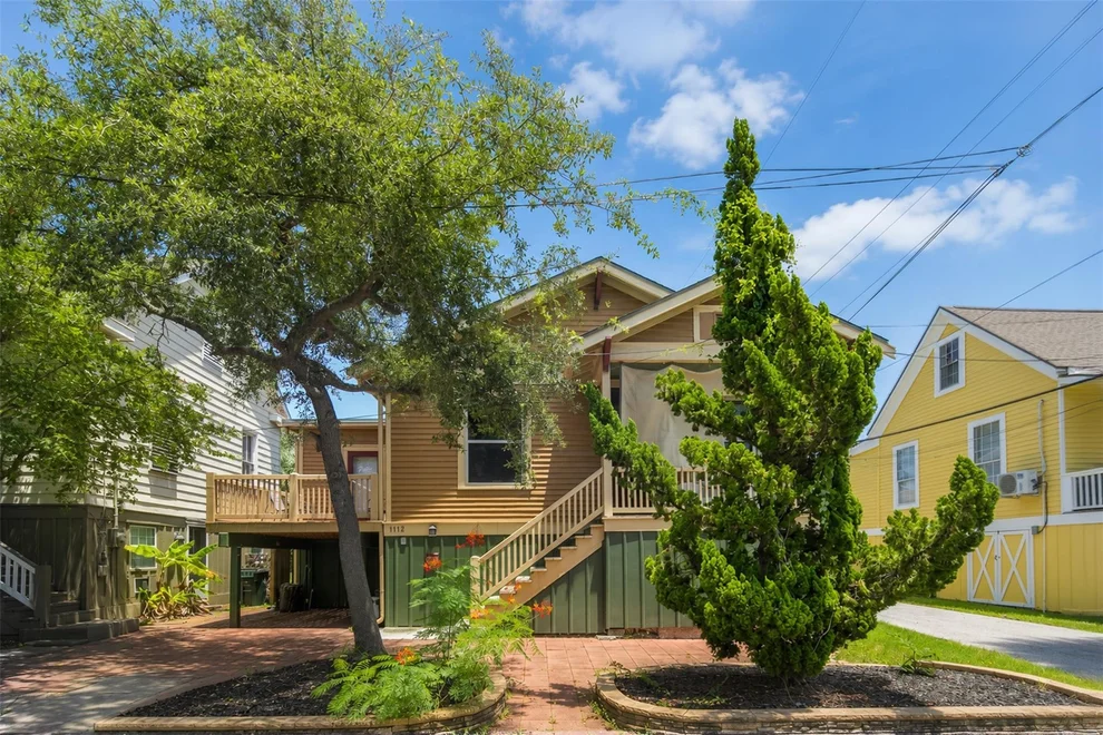 Unit for sale at 1112 17th Street, Galveston, TX 77550