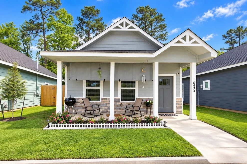 Unit for sale at 16434 Eastchase, Montgomery, TX 77316