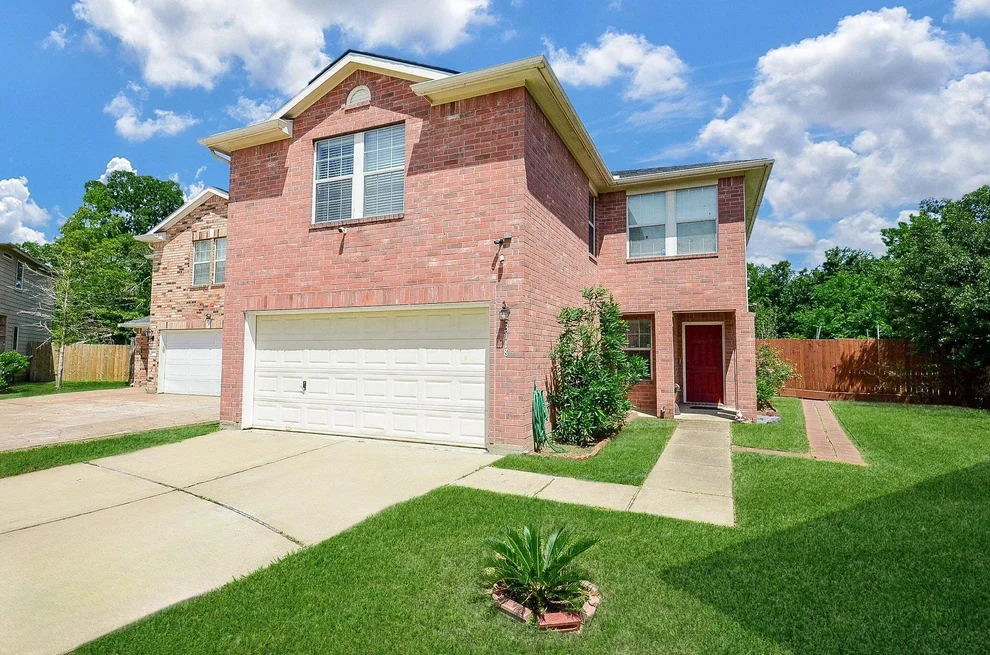 Unit for sale at 3118 Junction Drive, Houston, TX 77045