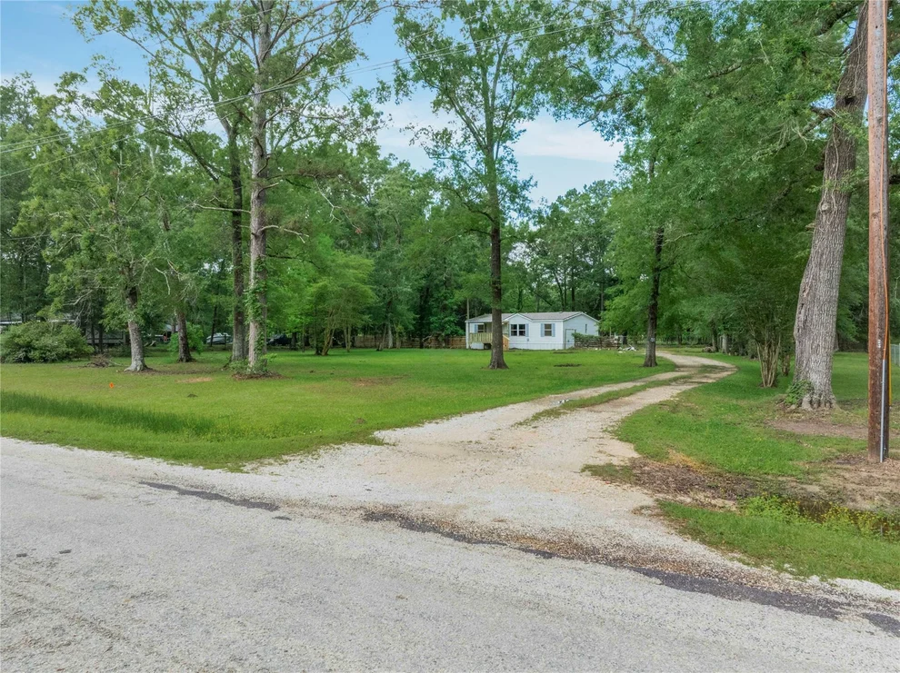 Unit for sale at 879 County Road 6471, Dayton, TX 77535
