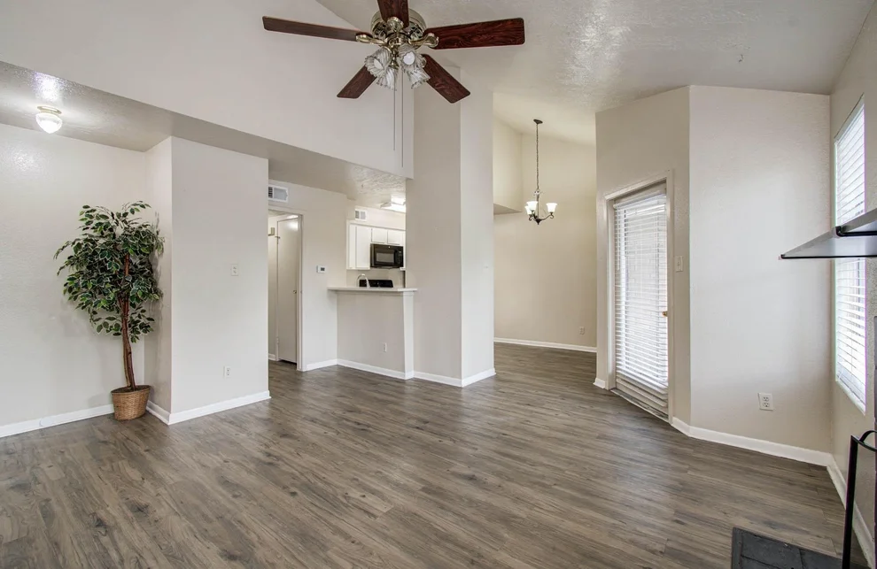 Unit for sale at 2021 Spenwick Drive, Houston, TX 77055