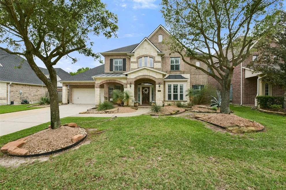 Unit for sale at 16215 Crooked Lake Way N, Cypress, TX 77433