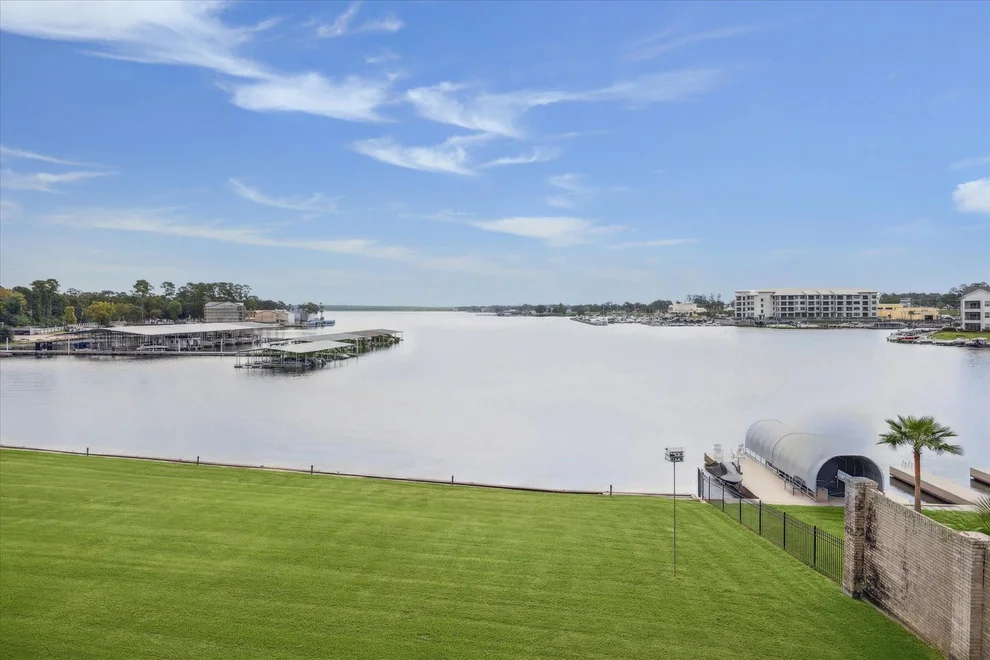 Unit for sale at 15575 Marina Drive, Conroe, TX 77356