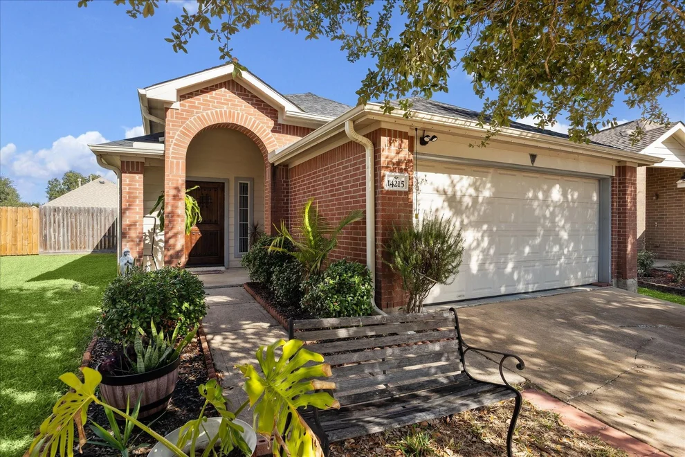 Unit for sale at 14215 Dreamscape Circle, Houston, TX 77047