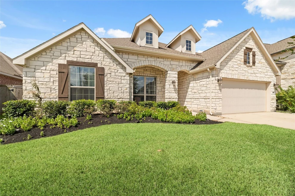 Unit for sale at 2718 Camellia Avenue, Brookshire, TX 77423